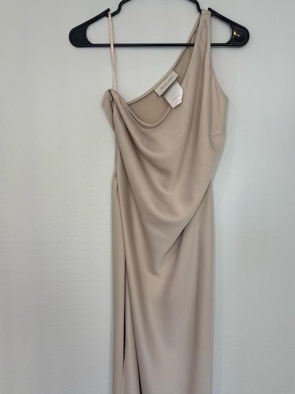 Anthropologie BLHDN champagne Audrie One-Shoulder Slip Dress w splits